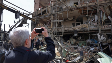 ضربات أمريكية إسرائيلية تستهدف مطار الأهواز في إيران