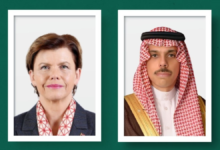 وزير الخارجية السعودي يبحث تطورات المنطقة مع نظيرته بلاتفيا