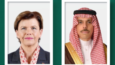 وزير الخارجية السعودي يبحث تطورات المنطقة مع نظيرته بلاتفيا