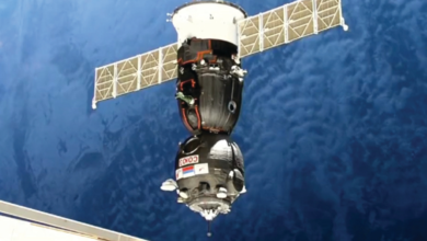 طاقم أرتميس 2 يحطم الرقم القياسي لأبعد مسافة عن الأرض