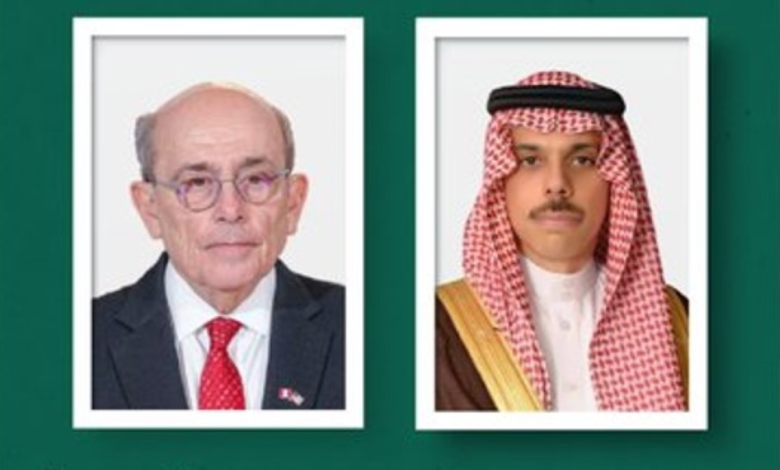 وزير الخارجية السعودي ونظيره في البيرو يبحثان العلاقات