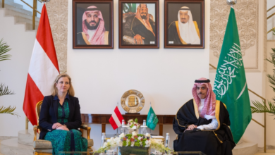 وزير الخارجية السعودي يبحث المستجدات الإقليمية مع النمسا