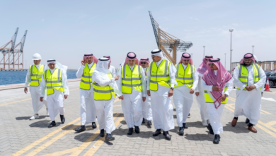 وزيرا النقل والاستثمار يتفقدان ميناء الملك عبدالله
