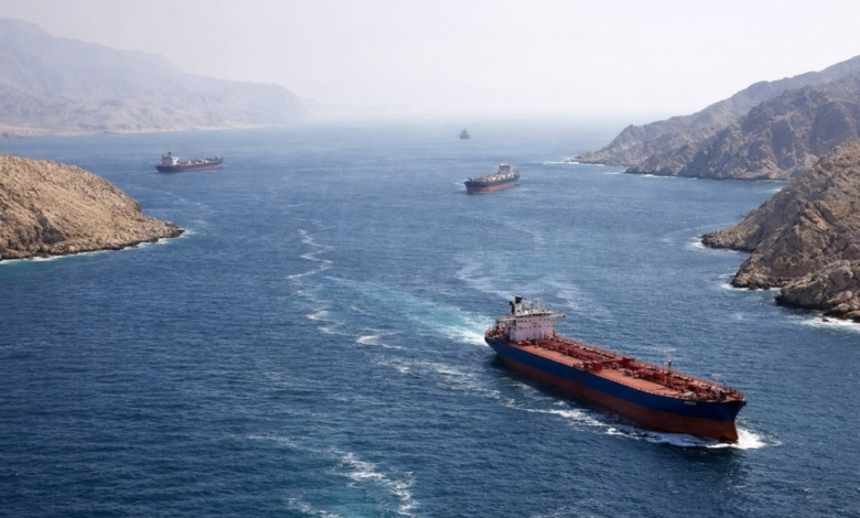 أزمة مضيق هرمز: مسارات بديلة وتهديدات أمريكية بفتحه