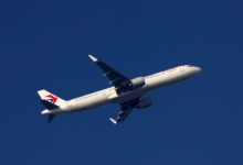 الصين تحظر الطيران المدني قبالة شنغهاي لـ 40 يوماً