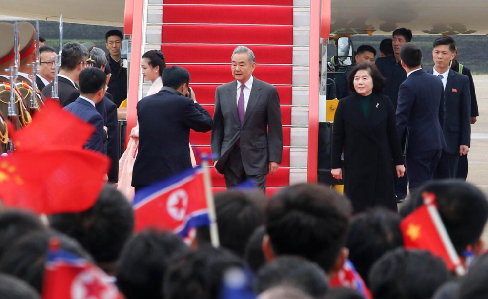 الصين تتعهد بتعزيز العلاقات مع كوريا الشمالية