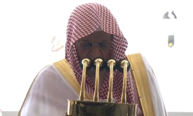 خطبة المسجد الحرام: إحياء القلوب والتحذير من فتن التواصل