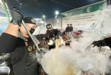 مركز الملك سلمان للإغاثة يوزع وجبات ساخنة للنازحين بغزة