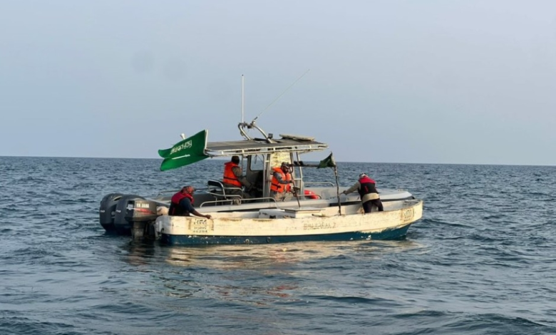 إنقاذ مقيمين تعطل قاربهم في مكة: جهود حرس الحدود السعودي