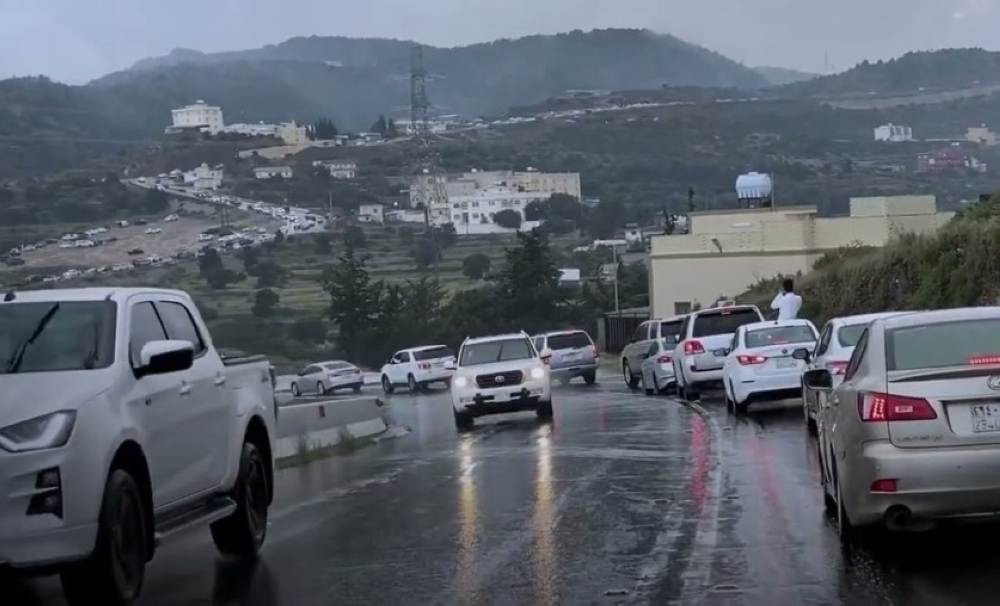 طقس السعودية.. هطول أمطار على عسير والباحة والرياض - واس