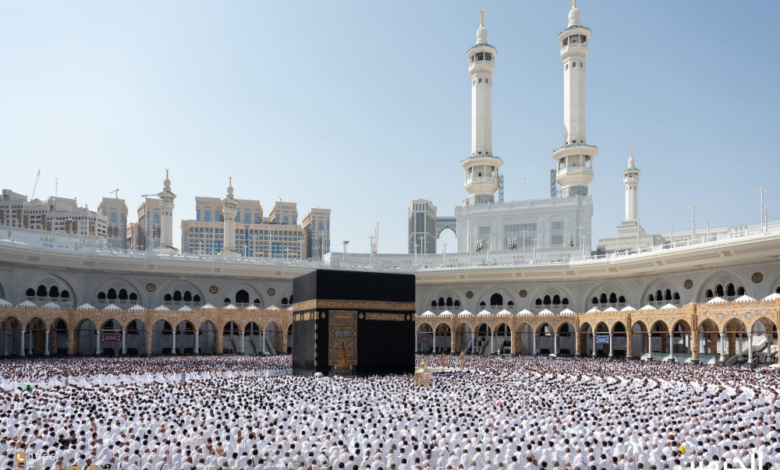 الجوازات تبدأ إصدار تصاريح دخول مكة إلكترونياً للحج