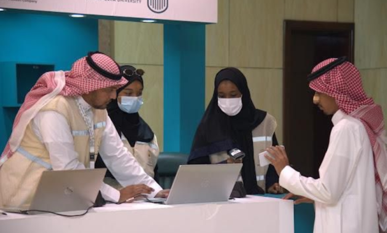 استعدادات موسم حج 1447: تدريب 1500 مرشد لخدمة الحجاج