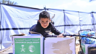 مركز الملك سلمان للإغاثة يوزع مساعدات غذائية في غزة