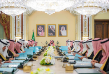 مجلس الوزراء السعودي يدين هجمات المسيرات ويحمي أمن الخليج