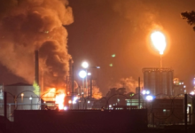 انفجارات في مصفاة نفط بأستراليا: التفاصيل والتأثيرات