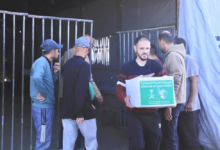 مركز الملك سلمان للإغاثة يوزع مساعدات غذائية في غزة