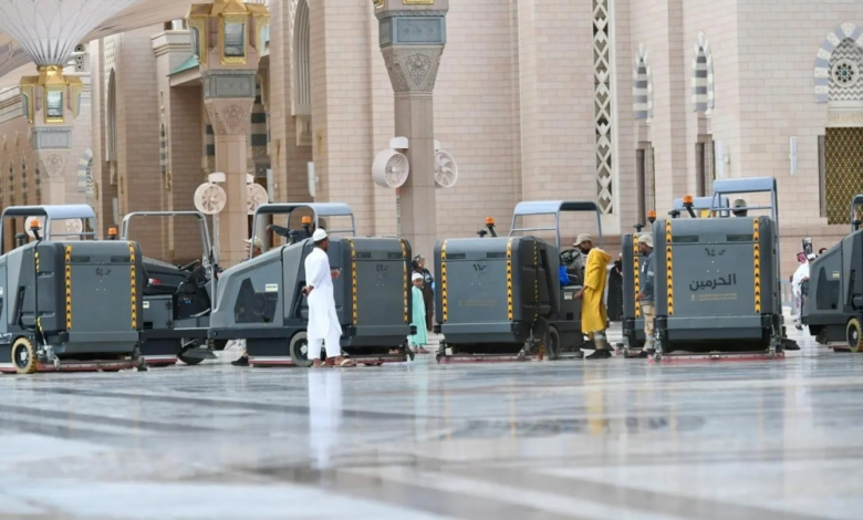 جهود مكثفة في المسجد النبوي للتعامل مع الحالة المطرية