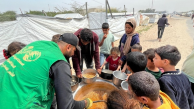 مركز الملك سلمان للإغاثة يوزع 25 ألف وجبة في غزة