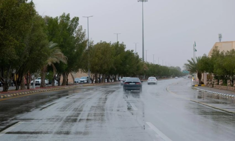 إنذار أحمر: أمطار غزيرة في السعودية وتحذيرات عاجلة