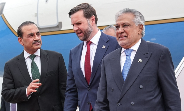 تأجيل محادثات أمريكا وإيران: فانس باقٍ في واشنطن والغموض يسود