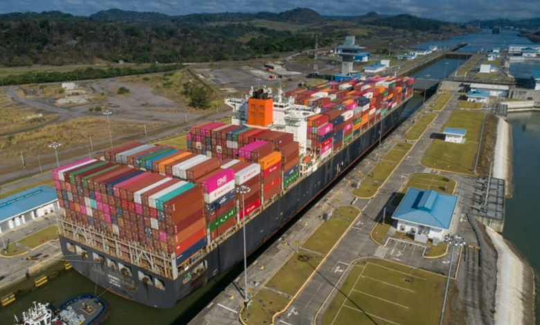 أزمة البحر الأحمر ترفع تكاليف الشحن عبر قناة بنما لمستويات قياسية