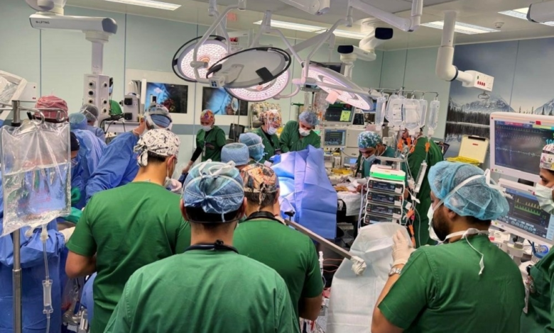 نجاح فصل توأم فلبيني ملتصق في السعودية بعد جراحة معقدة