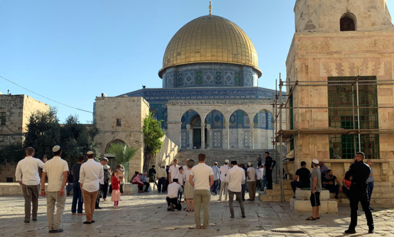رابطة العالم الإسلامي تدين اقتحام الأقصى وتدعو للتدخل الدولي
