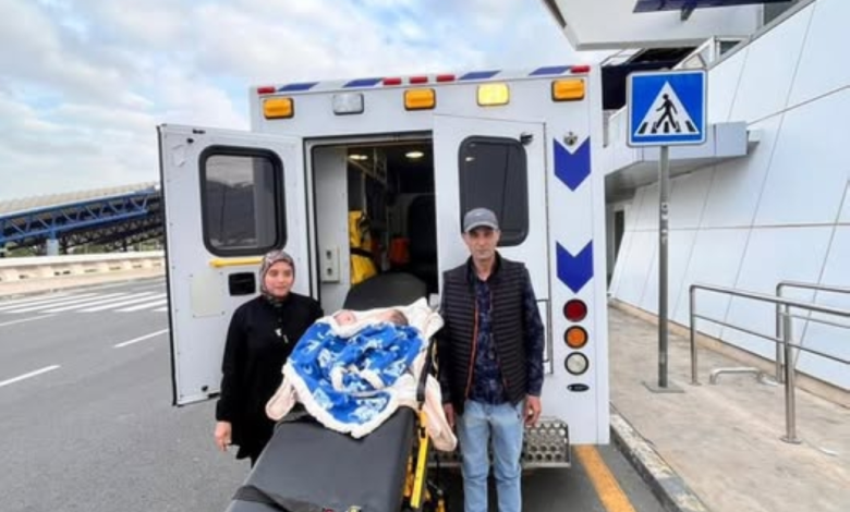 وصول التوأم الملتصق المغربي سجى وضحى إلى الرياض للدراسة