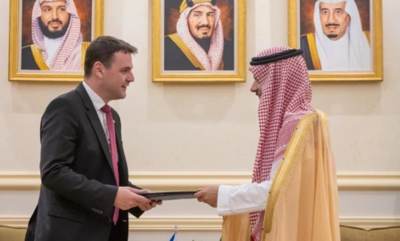 ولي العهد يتلقى رسالة من رئيس وزراء التشيك لتعزيز العلاقات