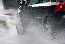 إنقاذ شخصين في سيول القصيم وتغريم السائق للمجازفة بالأرواح