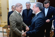 جهود الوساطة الباكستانية بين إيران وأمريكا.. زيارة عراقجي