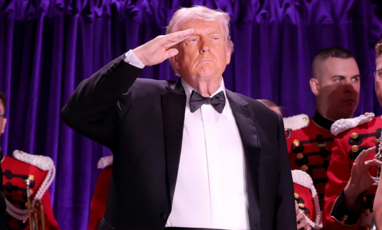 أوباما يعلق على محاولة اغتيال ترامب ويدعو لنبذ العنف