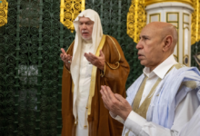 الرئيس الموريتاني يزور المسجد النبوي بالمدينة المنورة