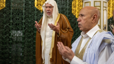 الرئيس الموريتاني يزور المسجد النبوي بالمدينة المنورة