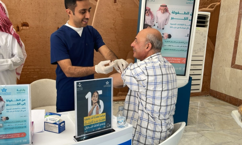 حملة تطعيمات الحج والإنفلونزا في القصيم لتعزيز الصحة العامة