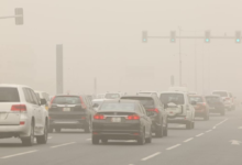 عواصف ترابية في الرياض: إنذار أحمر وتدني حاد في الرؤية