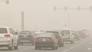 عواصف ترابية في الرياض: إنذار أحمر وتدني حاد في الرؤية