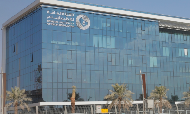 تجريم التعصب القبلي إعلامياً: خطوة لتعزيز الوحدة الوطنية