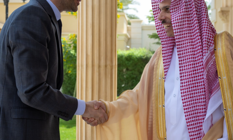 وزير الخارجية السعودي ونظيره الفرنسي: شراكة وأمن إقليمي