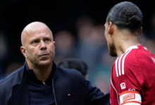 مدرب ليفربول آرني سلوت يؤكد بقاءه رغم تراجع النتائج