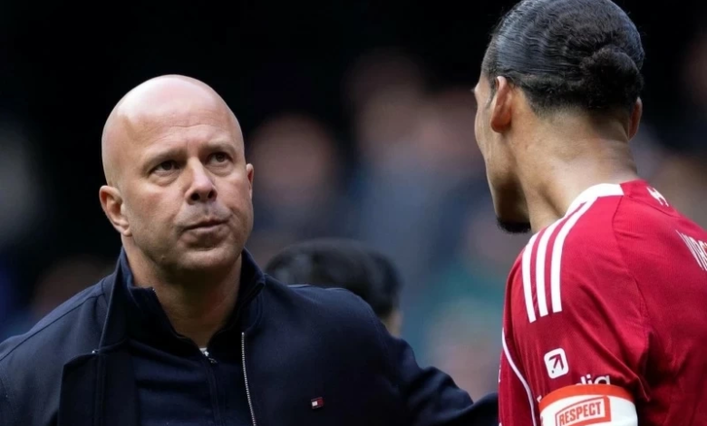 مدرب ليفربول آرني سلوت يؤكد بقاءه رغم تراجع النتائج