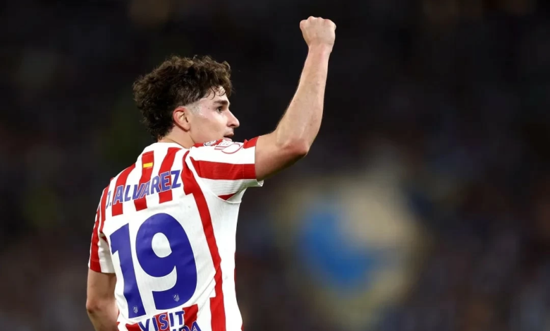 مانشستر سيتي يحدد سعر ألفاريز وسط اهتمام باريس وأتلتيكو