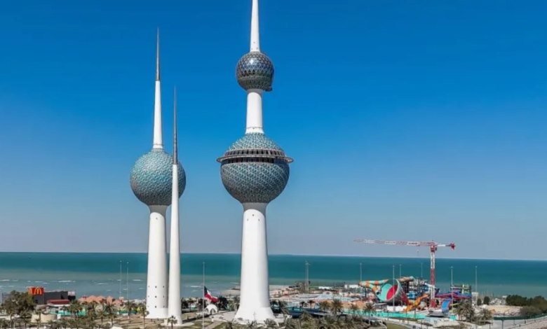 الكويت تحبط تسللاً بحرياً وتضبط 4 متسللين بمياهها
