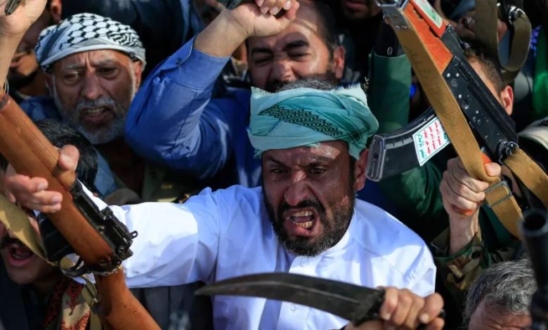 صراع الحوثيين والقبائل: تقرير دولي يكشف تصاعد التوتر