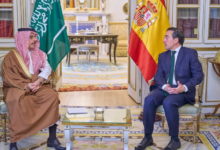السعودية تطالب بضمان أمن الملاحة في مضيق هرمز