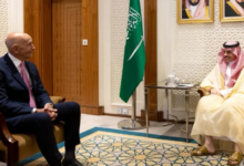 فيصل بن فرحان يبحث مستجدات الأوضاع في سوريا وتأثيراتها