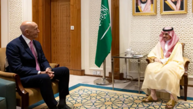 فيصل بن فرحان يبحث مستجدات الأوضاع في سوريا وتأثيراتها
