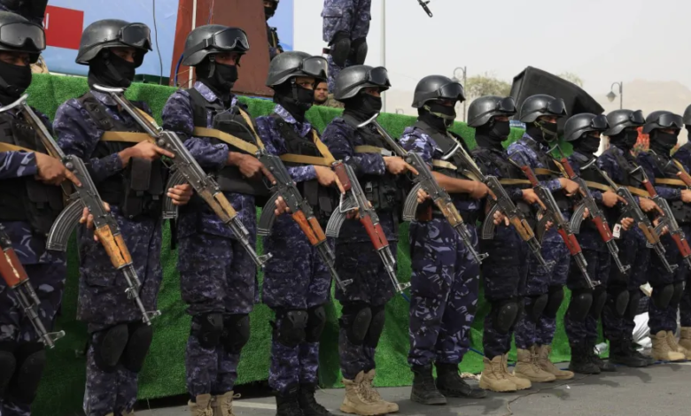 آخر مستجدات تصعيد حوثي في إب يستهدف المصلين والمعزين