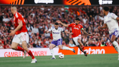 نوتنغهام فورست يهزم أستون فيلا 2-0 في الدوري الإنجليزي