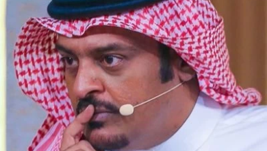 فواز الشريف يوقع كتابه «على حافة كرة القدم» في جدة
